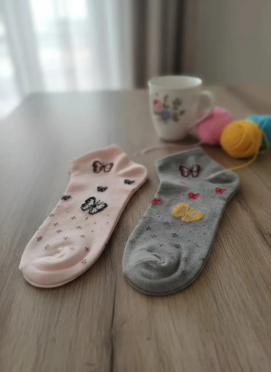 Kelebekli Desenli Kılçıklı Bayan Patik Çorap 12'Li Paket — fotoğraf 2