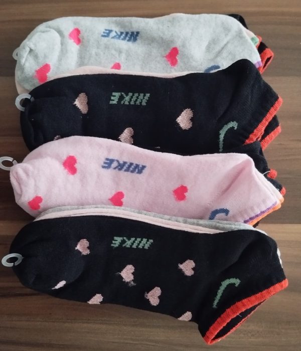Marka ve Kalp Desenli Bilek Boy Bayan Patik Çorap 12'li Paket